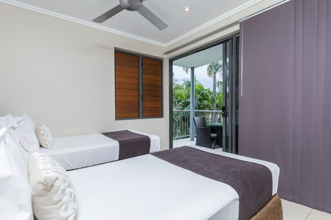 Sea Point On Trinity Beach - Darwin Tourism 10