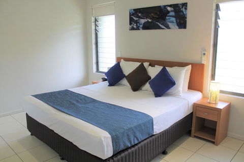 Sea Point On Trinity Beach - Darwin Tourism 12