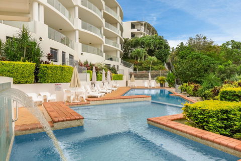 Bellevue At Trinity Beach - Darwin Tourism 0