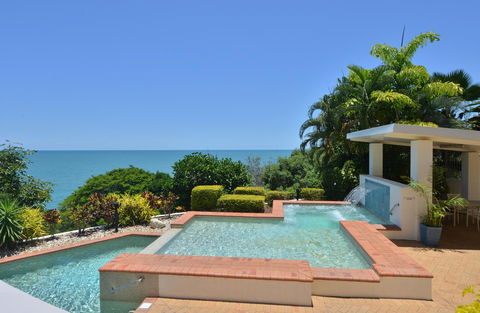 Bellevue At Trinity Beach - Darwin Tourism 4