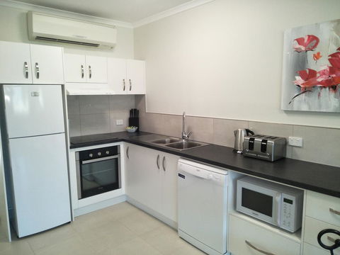 Airlie Seaview Apartments - Darwin Tourism 4