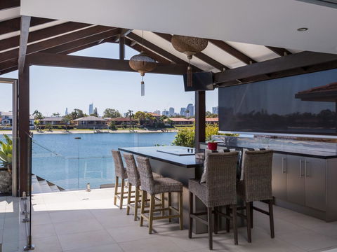 Rumrunner Resort - Darwin Tourism 7