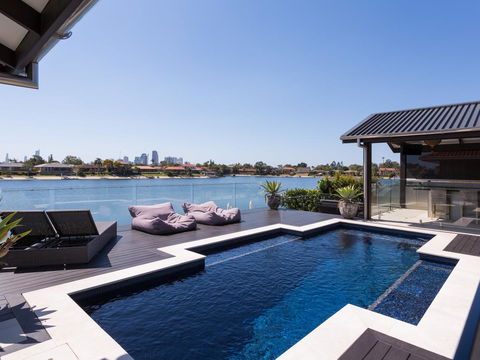Rumrunner Resort - Darwin Tourism 4