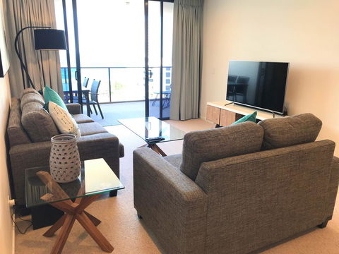 Qube Broadbeach Ocean View Apartments - Darwin Tourism 19