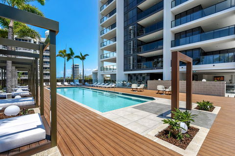 Qube Broadbeach Ocean View Apartments - Darwin Tourism 10