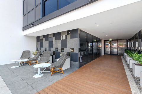Qube Broadbeach Ocean View Apartments - Darwin Tourism 7