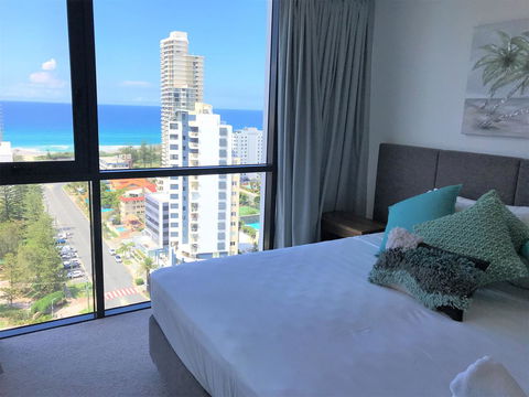 Qube Broadbeach Ocean View Apartments - Darwin Tourism 21