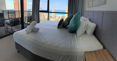 Qube Broadbeach Ocean View Apartments - Darwin Tourism 23