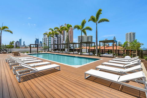 Qube Broadbeach Ocean View Apartments - Darwin Tourism 16