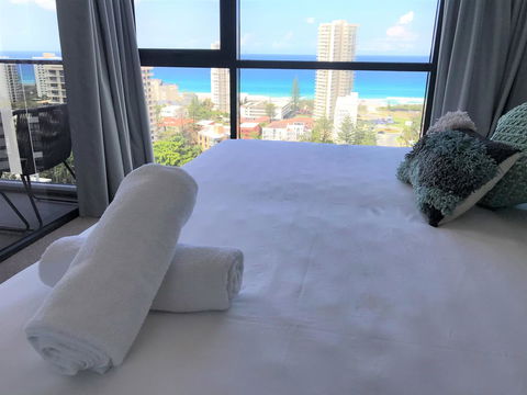 Qube Broadbeach Ocean View Apartments - Darwin Tourism 20