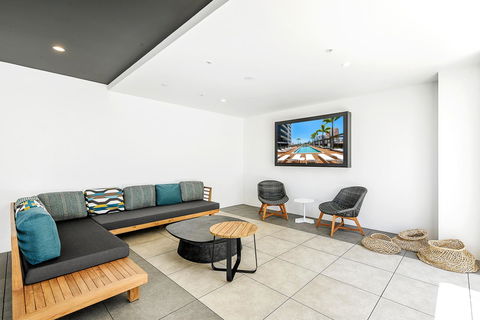 Qube Broadbeach Ocean View Apartments - Darwin Tourism 32