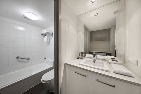 Novotel Surfers Paradise - Darwin Tourism 19