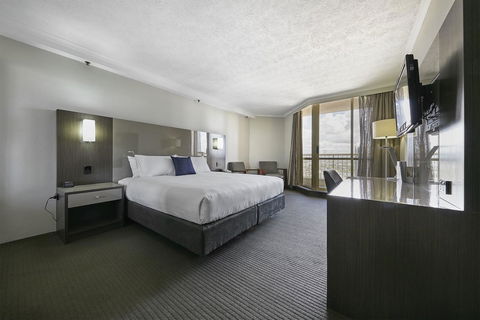 Novotel Surfers Paradise - Darwin Tourism 6