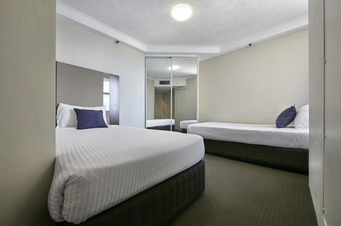 Novotel Surfers Paradise - Darwin Tourism 12