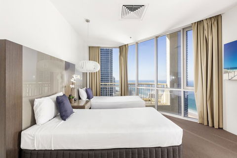 Novotel Surfers Paradise - Darwin Tourism 2