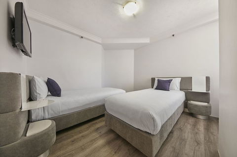 Novotel Surfers Paradise - Darwin Tourism 23