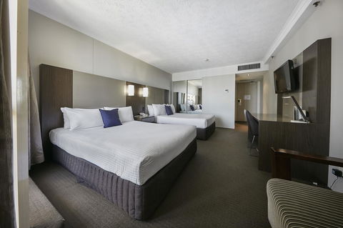 Novotel Surfers Paradise - Darwin Tourism 11