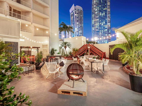 Novotel Surfers Paradise - Darwin Tourism 0