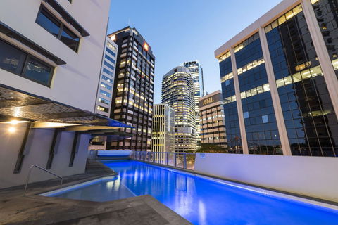 Oaks Brisbane Aurora Suites - Darwin Tourism 2