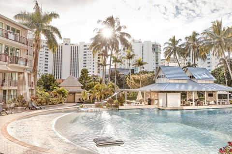Novotel Cairns Oasis Resort - Darwin Tourism 1