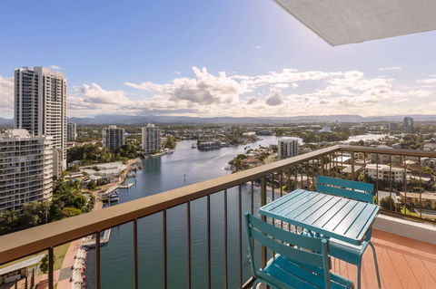 Vibe Hotel Gold Coast - Darwin Tourism 5