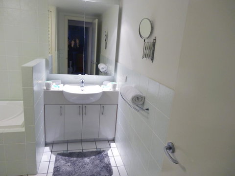 Waterfront Resort Villa With Buggy - Darwin Tourism 13