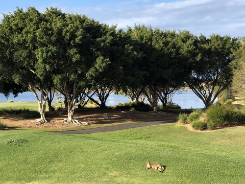 Waterfront Resort Villa With Buggy - Darwin Tourism 21