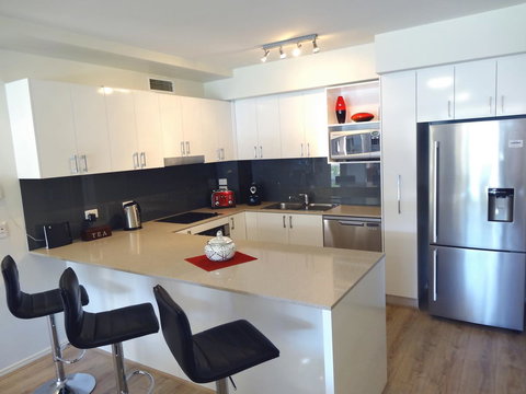 Waterfront Resort Villa With Buggy - Darwin Tourism 5