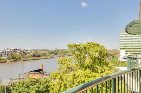 Central Cosmo Apartment Hotel - Darwin Tourism 15