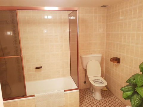 Gemini Court Holiday Apartments - Darwin Tourism 43