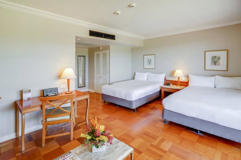 InterContinental Sanctuary Cove Resort, An IHG Hotel - Darwin Tourism 7