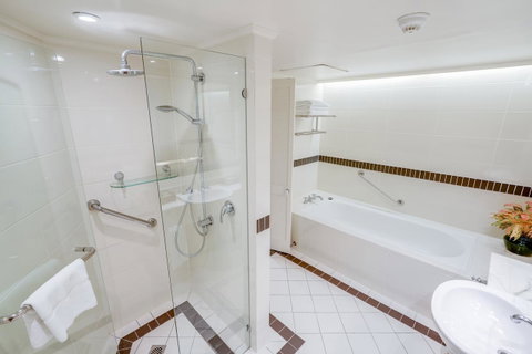 InterContinental Sanctuary Cove Resort, An IHG Hotel - Darwin Tourism 2