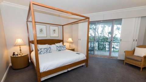 InterContinental Sanctuary Cove Resort, An IHG Hotel - Darwin Tourism 11