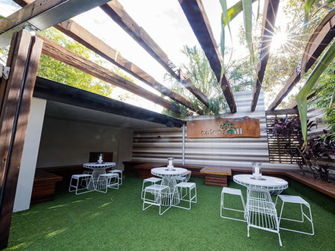 Eatons Hill Hotel - Darwin Tourism 39