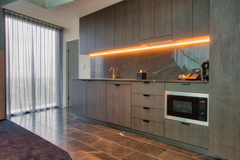 Eatons Hill Hotel - Darwin Tourism 16