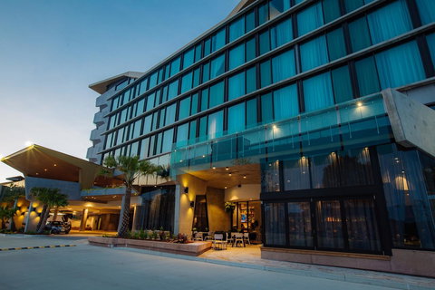 Eatons Hill Hotel - Darwin Tourism 2