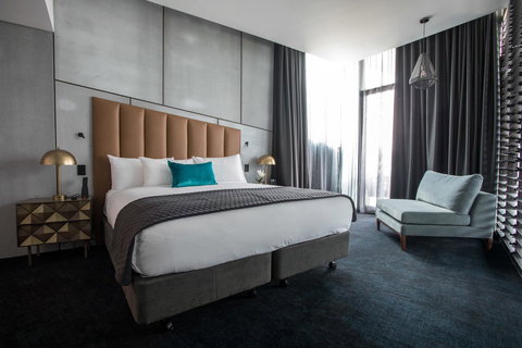 Eatons Hill Hotel - Darwin Tourism 30