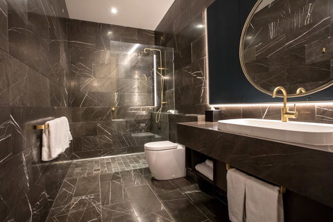 Eatons Hill Hotel - Darwin Tourism 29