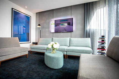 Eatons Hill Hotel - Darwin Tourism 32