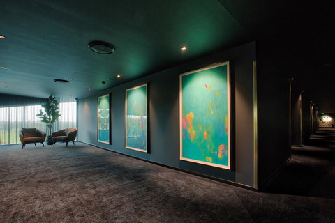 Eatons Hill Hotel - Darwin Tourism 9