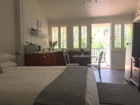 Halcyon On Bardon - Darwin Tourism 1