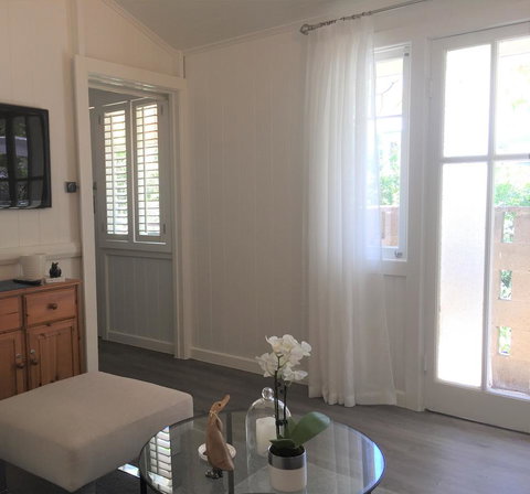 Halcyon On Bardon - Darwin Tourism 11