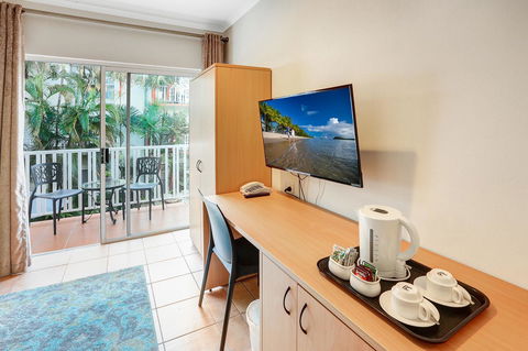 Coral Tree Inn - Darwin Tourism 12