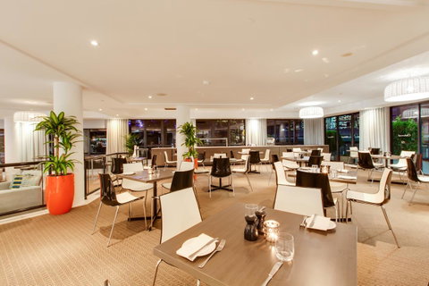 Oakwood Hotel & Apartments Brisbane - Darwin Tourism 7