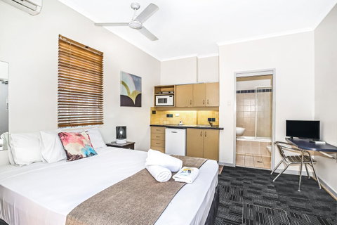 City Palms Brisbane - Darwin Tourism 3
