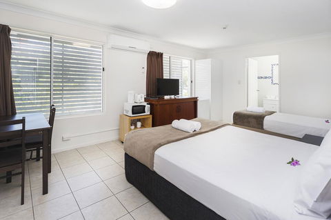 Sunshine Beach Resort - Darwin Tourism 8