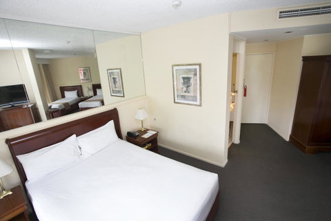 Madison Tower Mill Hotel - Darwin Tourism 9