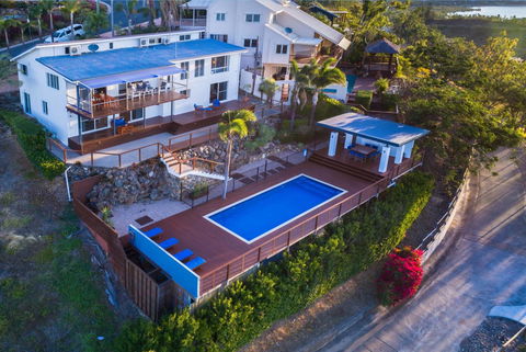Nautilus On The Hill - Airlie Beach - Darwin Tourism 13