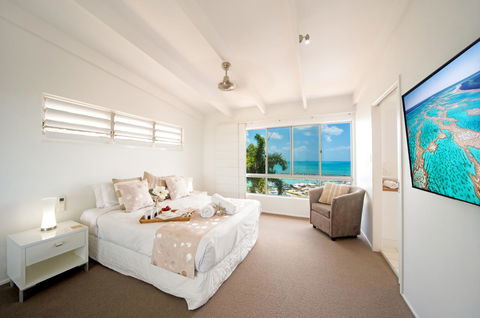 Nautilus On The Hill - Airlie Beach - Darwin Tourism 3