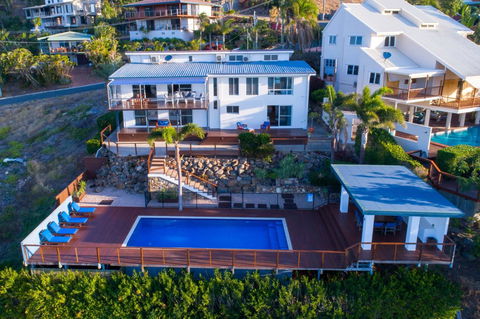 Nautilus On The Hill - Airlie Beach - Darwin Tourism 19